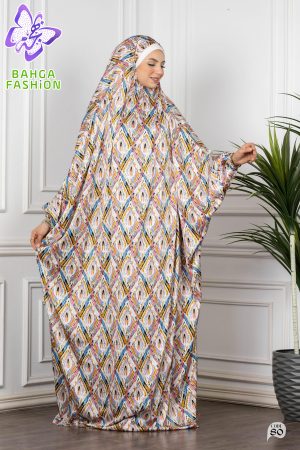 موديل جميلة ستان - بينك